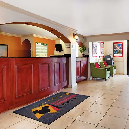 La Quinta Inn By Wyndham Orlando International Drive North-2