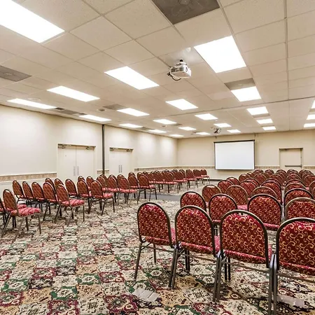 Ramada By Wyndham Edgewood Hotel & Conference Center-2