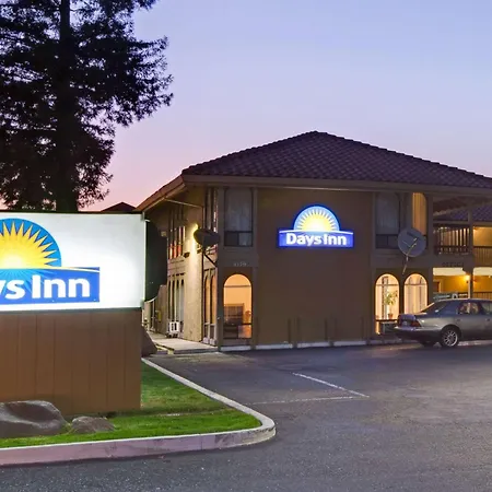 Days Inn By Wyndham San Jose Convention Center-2