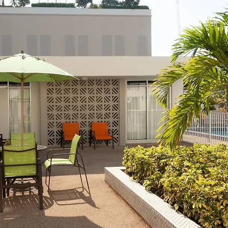 Courtyard Miami Coral Gables-2