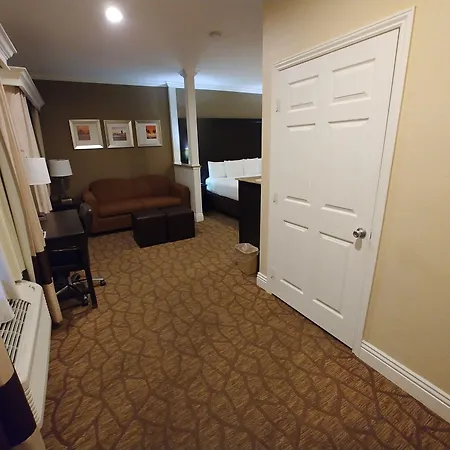 Comfort Inn & Suites Huntington Beach-3