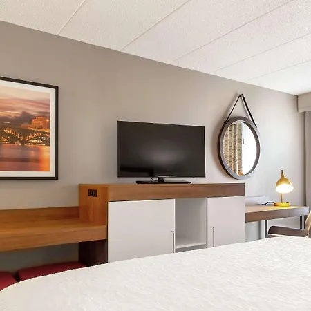 Hampton Inn Rockford-2