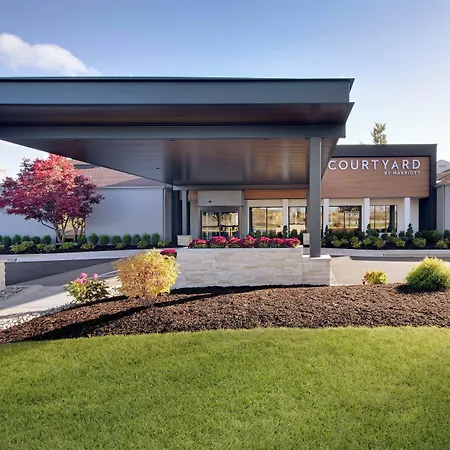 Courtyard Detroit Southfield-3