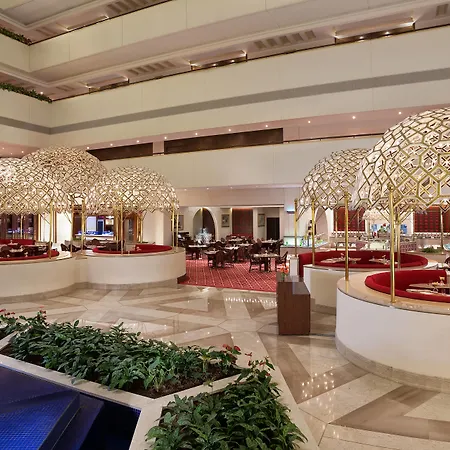 Sheraton Grand Doha Resort & Convention Hotel-3