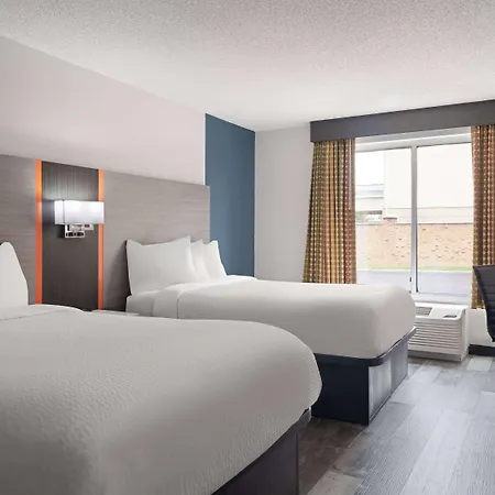 Baymont By Wyndham Indianapolis East-3