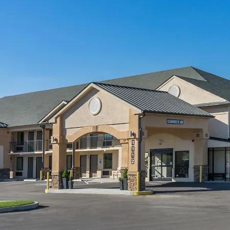Baymont By Wyndham Clarksville-2