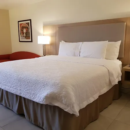 Hampton Inn Monterrey-Airport-3