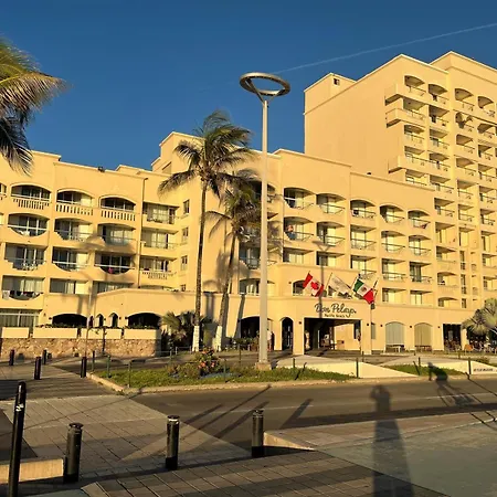 Don Pelayo Pacific Beach-3