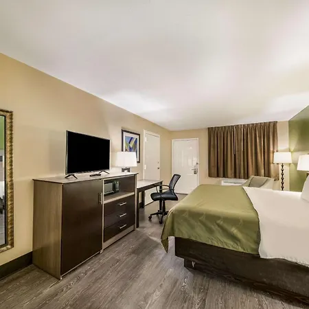 Quality Inn & Suites Garland - East Dallas-2