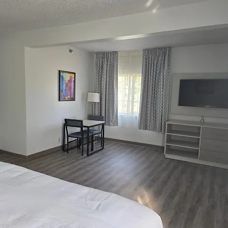 Mainstay Suites Leclaire - Quad Cities-3
