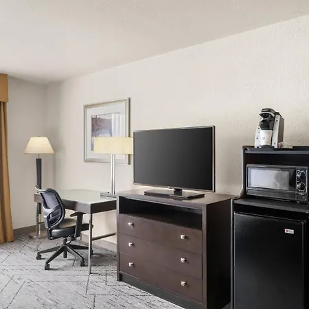 Holiday Inn Express & Suites New Buffalo, Mi By Ihg-3