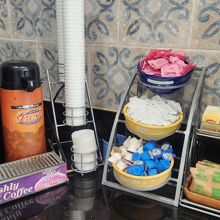 Days Inn By Wyndham Los Lunas-2