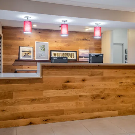 Country Inn & Suites By Radisson, Maumee - Toledo-3