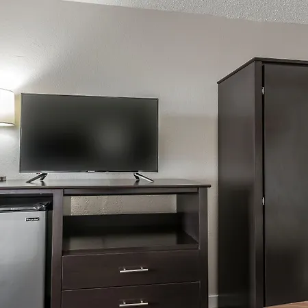 Quality Inn & Suites Kissimmee Near Main Gate-3