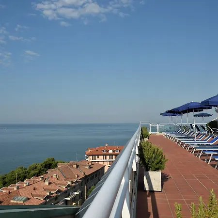 Grand Hotel Astoria-3