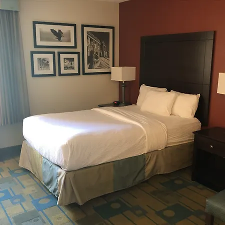 La Quinta By Wyndham Plattsburgh-3