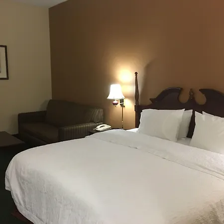 Hampton Inn Bedford-2
