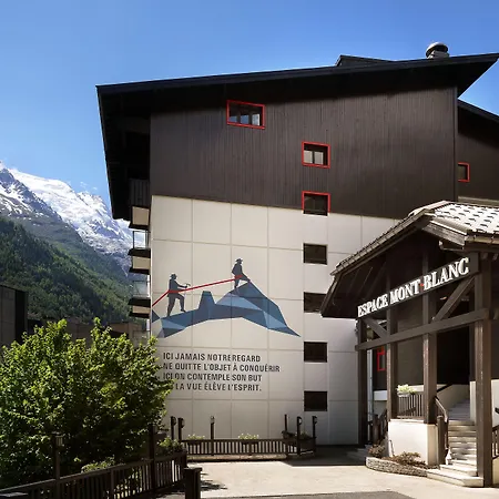 Chalet Hotel Le Prieure & Spa-2