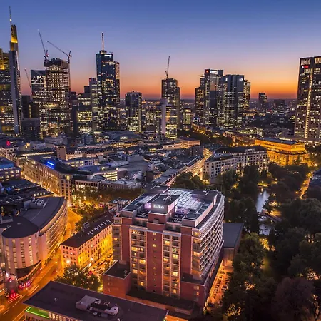 Hilton Frankfurt City Centre-3