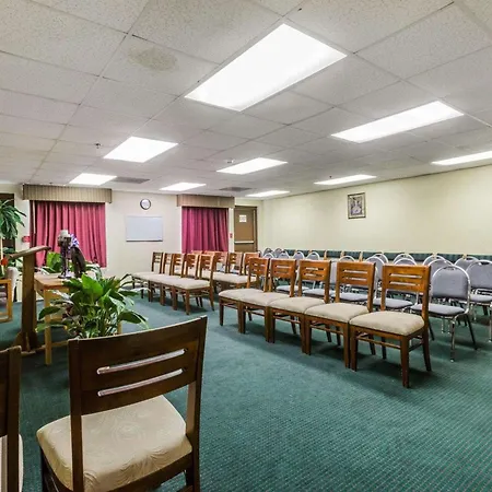 Quality Inn & Suites North Montgomery-2