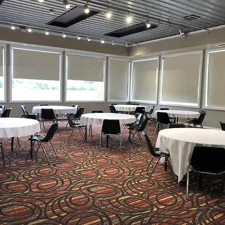 Hometown Inn And Suites Belle Plaine-2