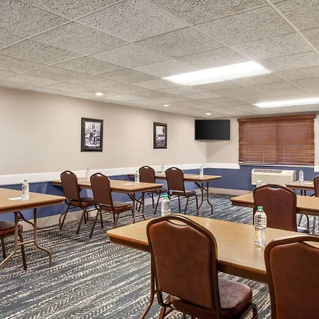 Americinn By Wyndham Sauk Centre-3