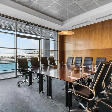 Hilton Auckland-3