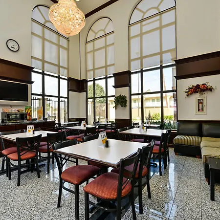Quality Inn & Suites Waco North-2