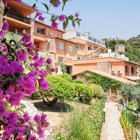 Boutique Hotel Torre Di Cala Piccola-3