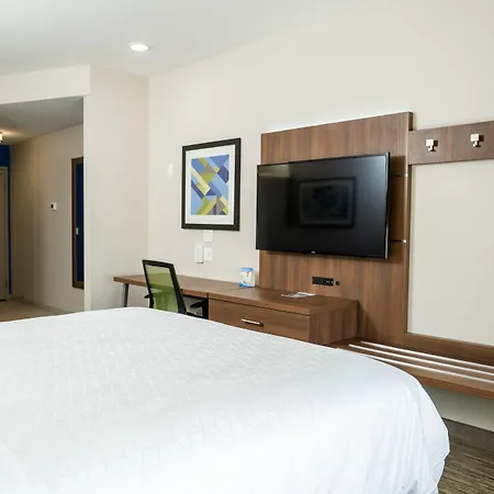 Holiday Inn Express & Suites - Lake Forest By Ihg-2