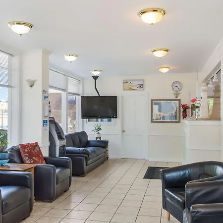 Americas Best Value Inn Hyannis-2