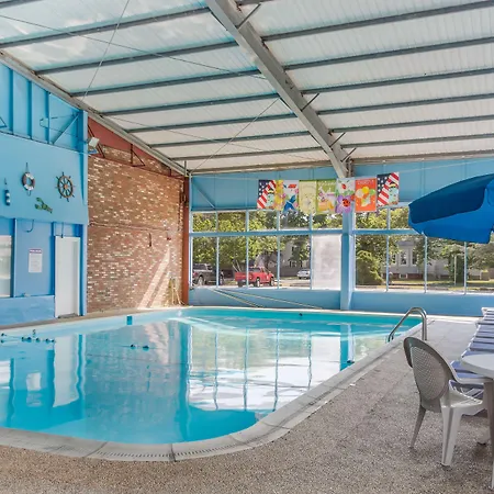 Americas Best Value Inn Hyannis-3