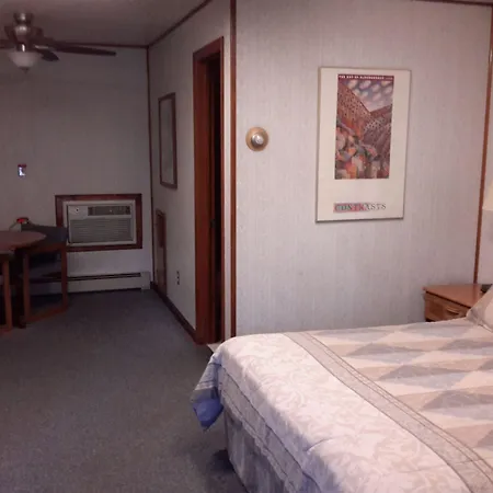 The Monterey Motel-3