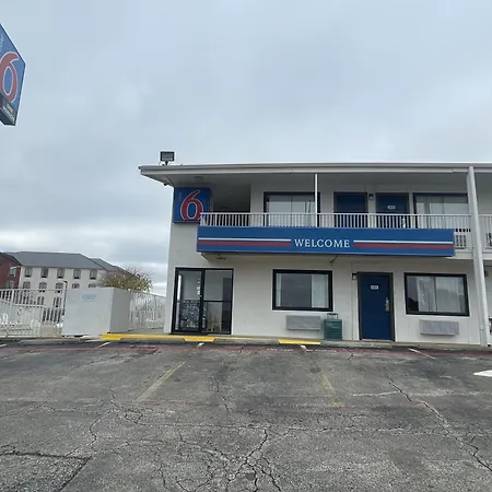 Motel 6 Denton, Tx - Unt-2