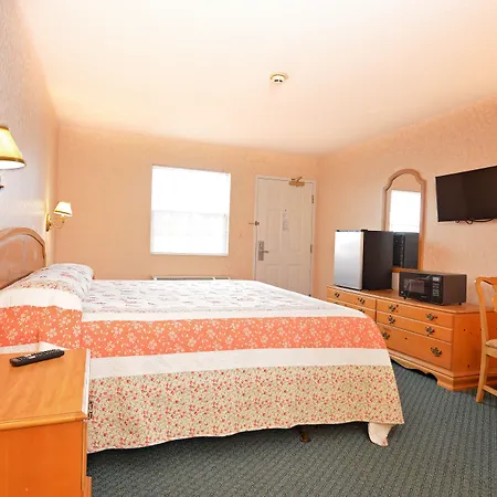 Ourguest Inn & Suites Downtown Port Clinton-2