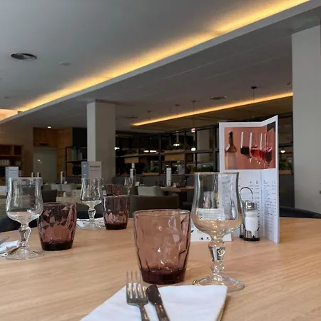 AQUA Hotel Bertran Park-2