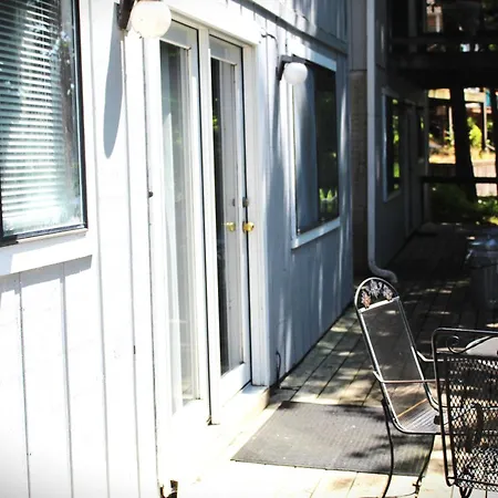 Rock Harbor Resort And Motel-2