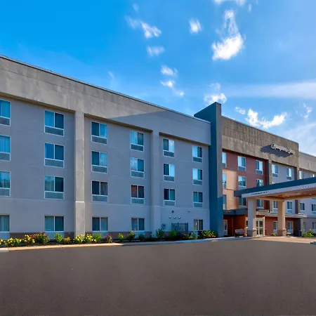 Hampton Inn Waterbury-3
