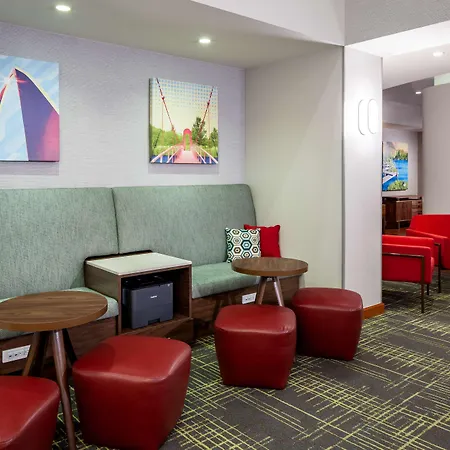 Hampton Inn & Suites St. Louis At Forest Park-2