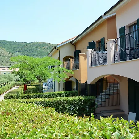 Castellaro Golf Resort-3