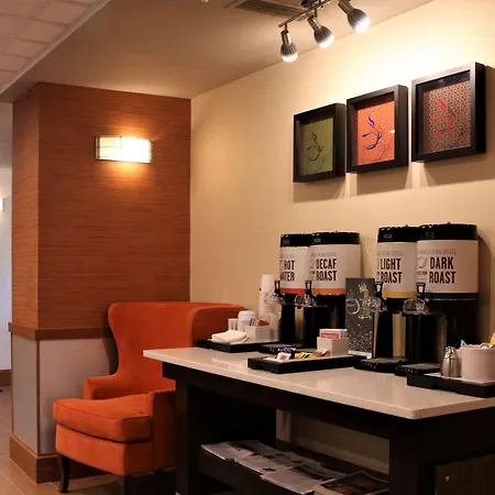 Hampton Inn & Suites Fremont-2