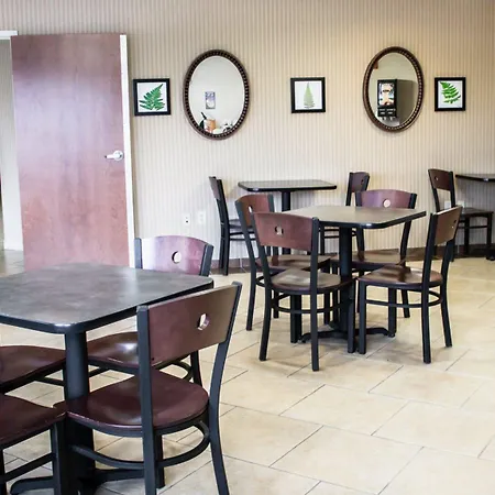Quality Inn & Suites Chambersburg Northeast-3