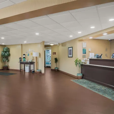 Quality Inn & Suites Chambersburg Northeast-2