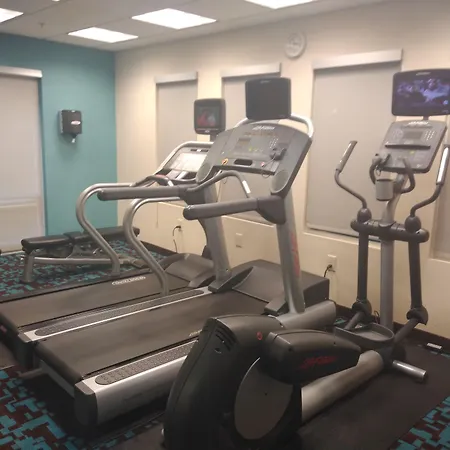 Fairfield Inn & Suites Greensboro Wendover-2