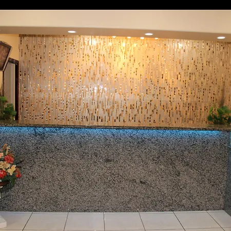 Texas Inn & Suites Mcallen At La Plaza Mall And Airport-3