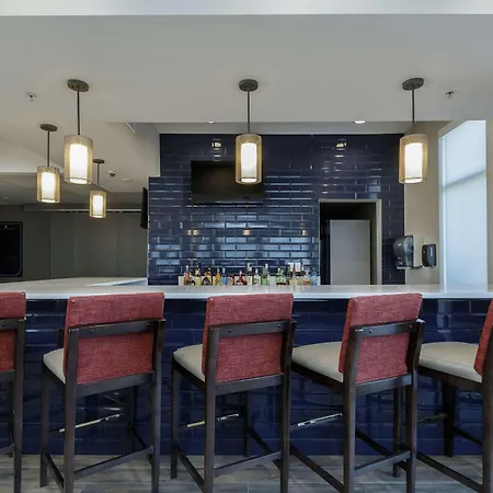 Hilton Garden Inn Elkhart-3