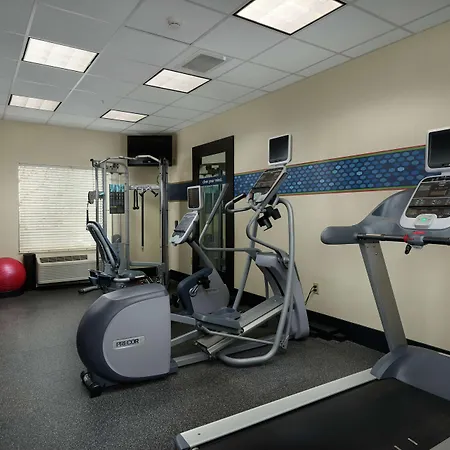 Hampton Inn & Suites Rogers-3