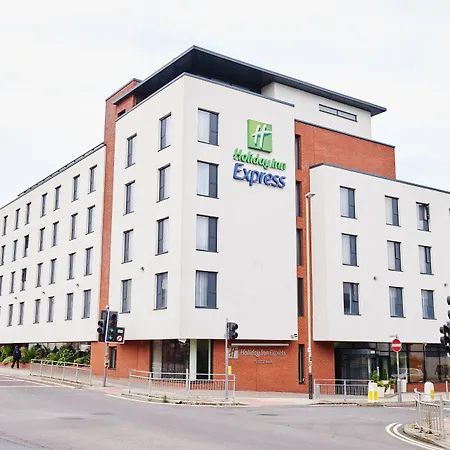 Holiday Inn Express Cheltenham Town Centre By Ihg-3
