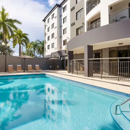 Courtyard By Marriott Miami At Dolphin Mall-3