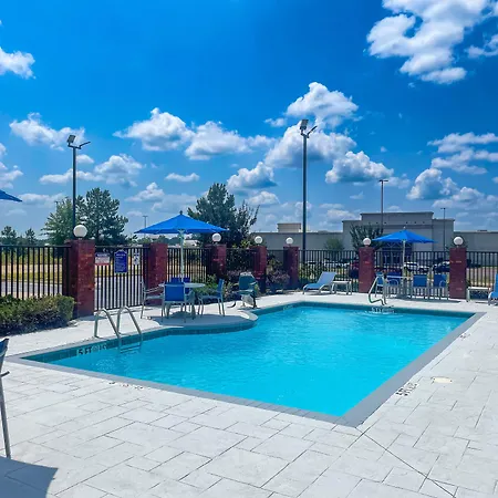 Holiday Inn Express Mccomb By Ihg-3
